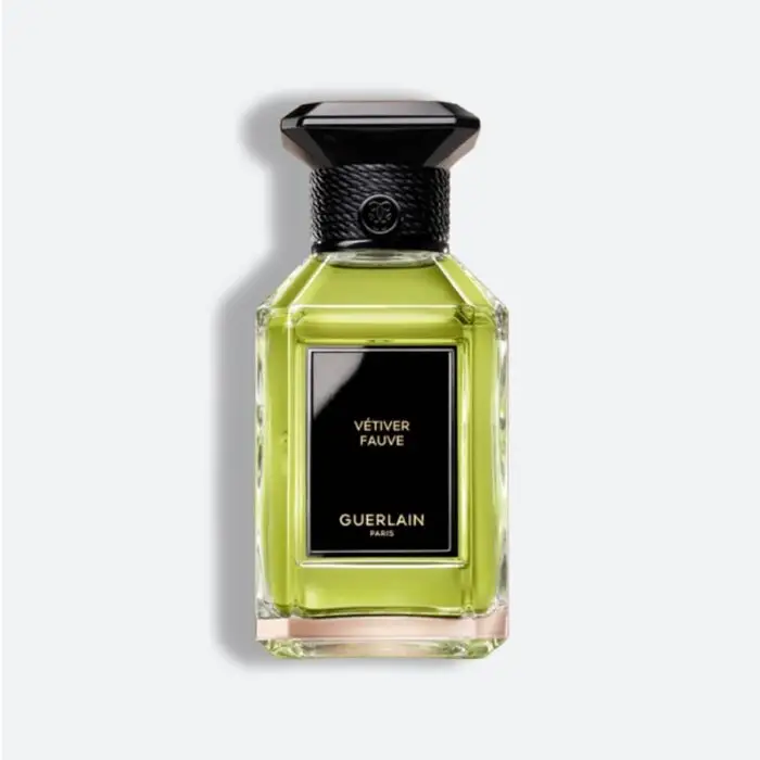 زجاجة عطر Vétiver Fauve من جيرلان بسائل أخضر فاتح وغطاء أسود