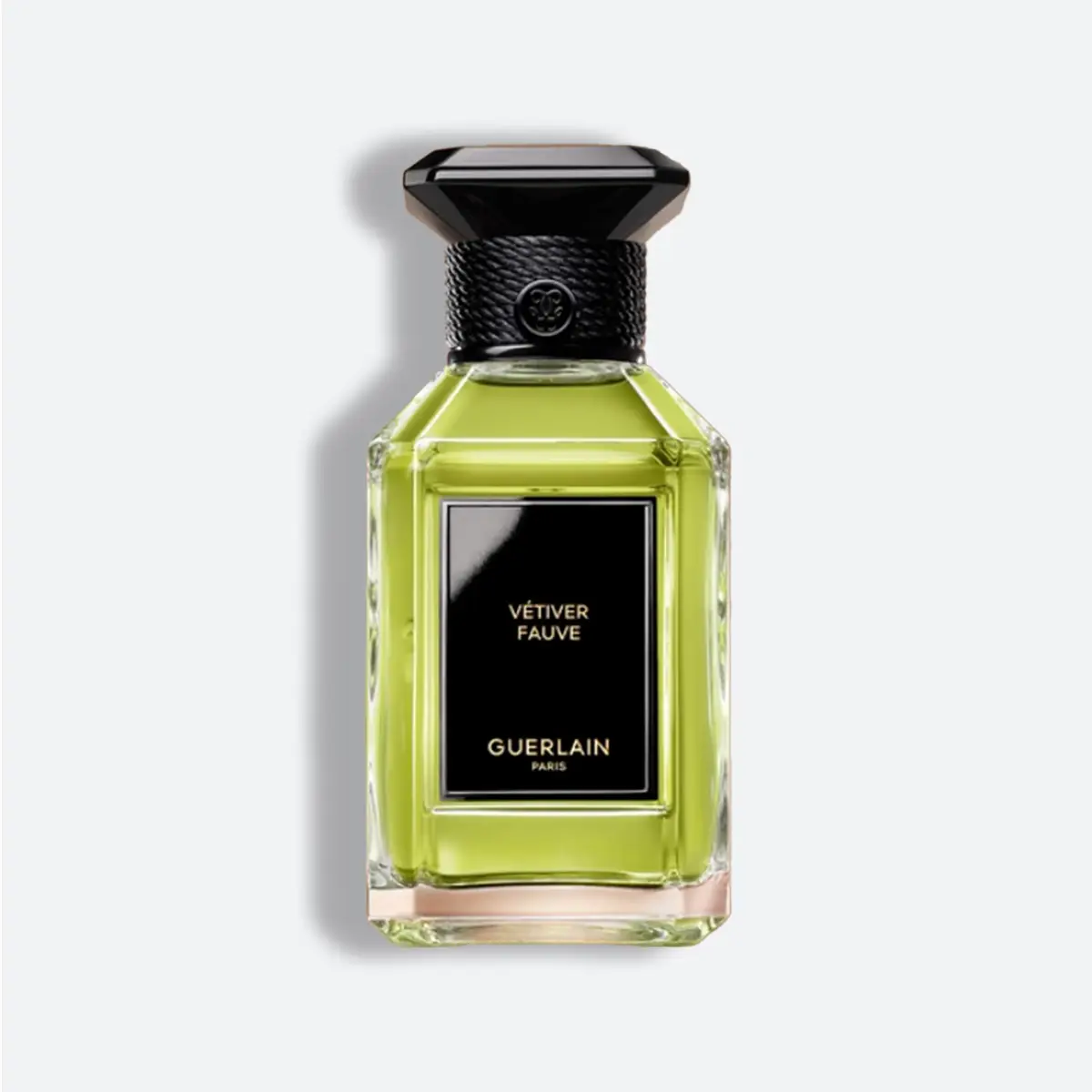 زجاجة عطر Vétiver Fauve من جيرلان بسائل أخضر فاتح وغطاء أسود
